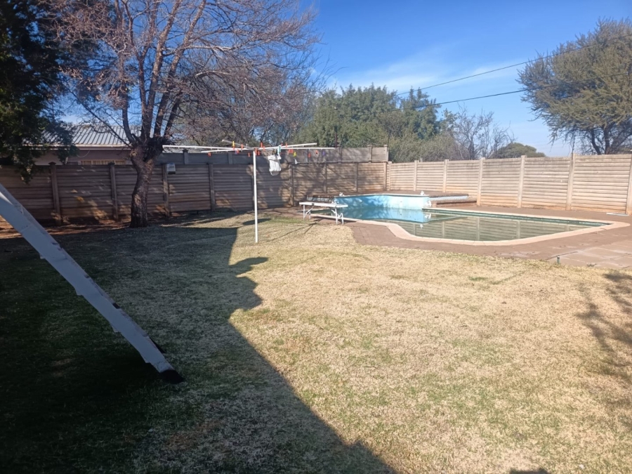 4 Bedroom Property for Sale in Carters Glen Northern Cape